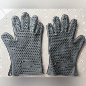 Heat-Resistant Silicone Grill/BBQ Gloves